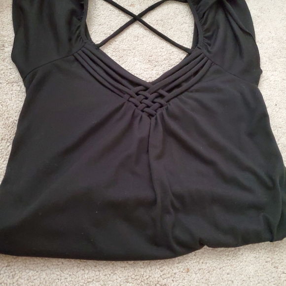 Clothes - Picture 13 of 16